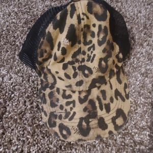 Leopard criss cross pointail holder hat